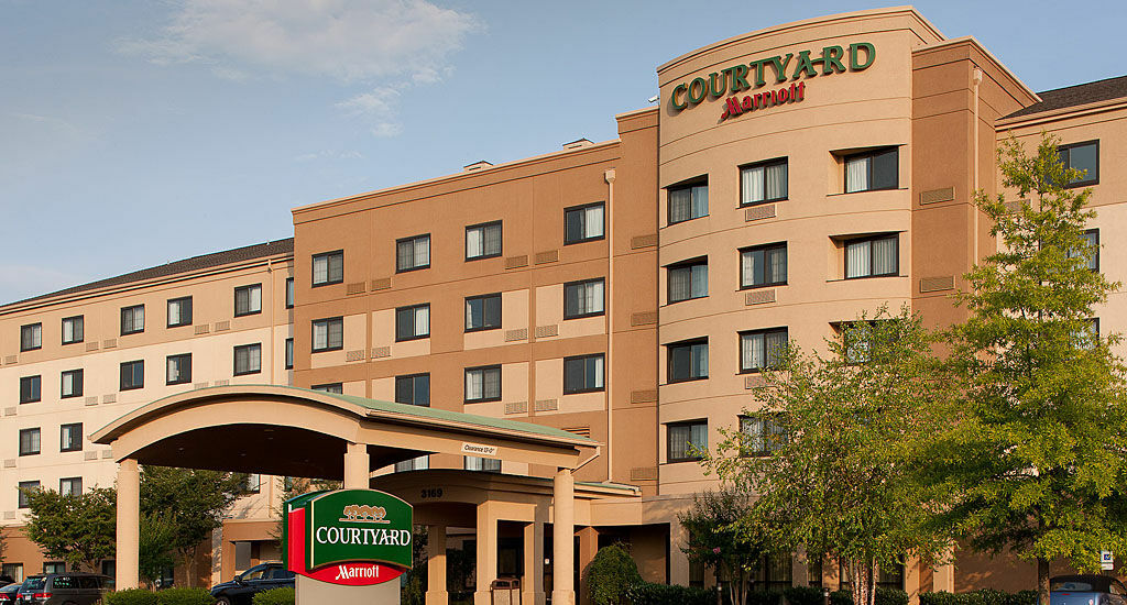 Courtyard Bristol Hotel Exterior photo